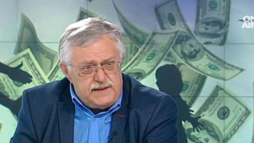 Освободиха шефа на Фонда за лечение на деца в чужбина