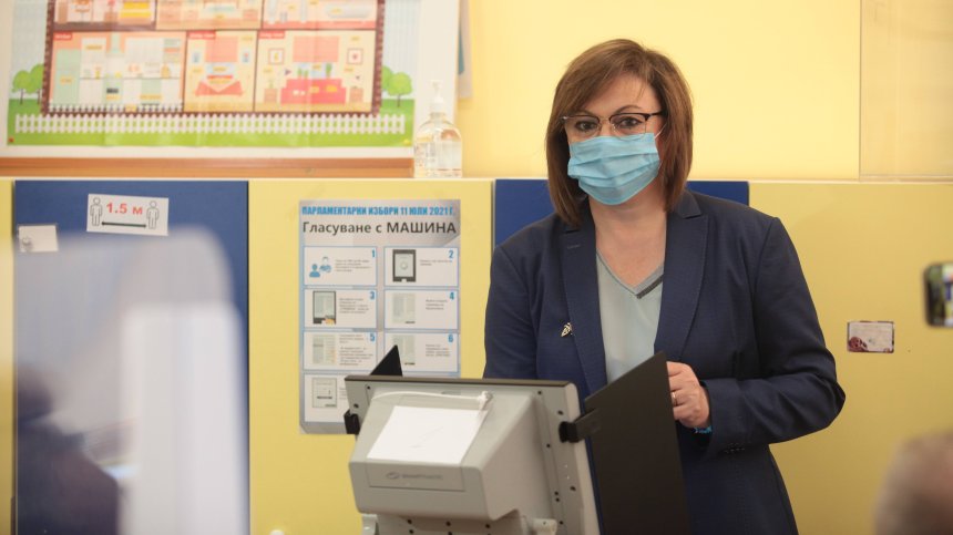 Нинова открехна вратата за партиите на протеста и отсече: Оставката ми не е на дневен ред