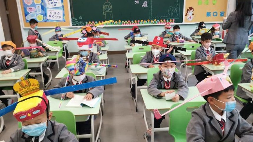 Учениците в Китай се завръщат в класните стаи