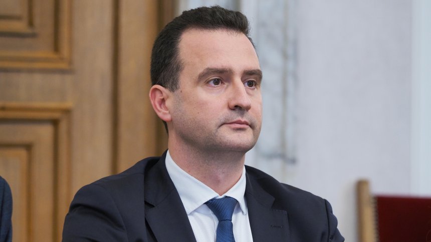 Енергийният министър: Изгорени са повече въглища тази зима, ще има ръст на емисиите