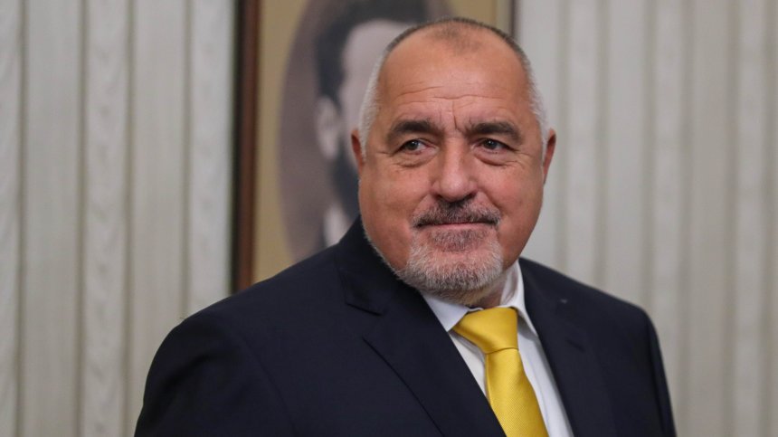 Парите на властта: За година Радев е спестил 160 хил. лева, Борисов - без имоти