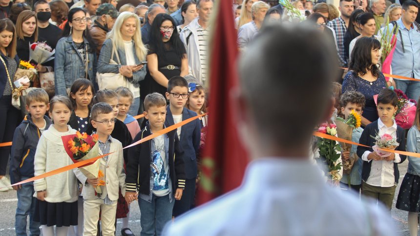 Учениците да имат оценка за дисциплината, настояват от Синдикат "Образование"