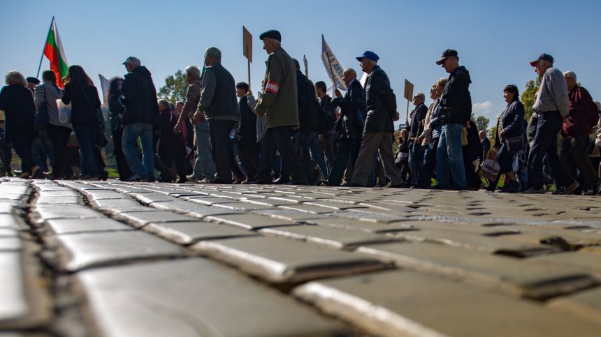 Пенсионерите в България са 2,06 млн., разходите за тях се увеличават