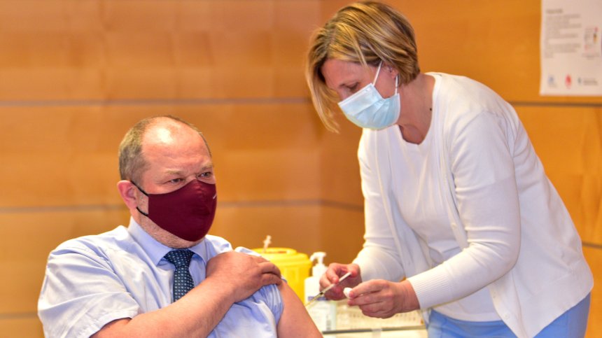 Европейската агенция по лекарствата ще публикува нова оценка на AstraZeneca