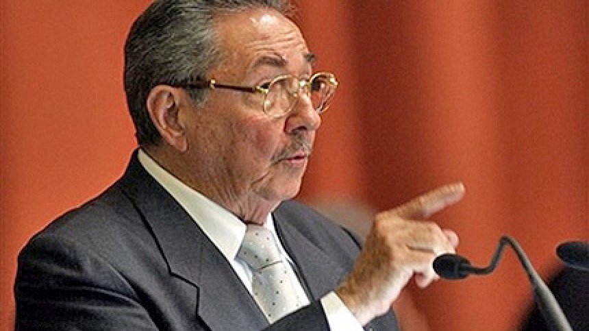 Раул Кастро преизбран за лидер на Куба