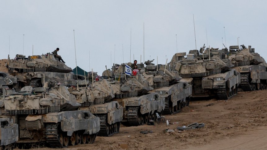 Израел навлезе с танкове в центъра на Газа