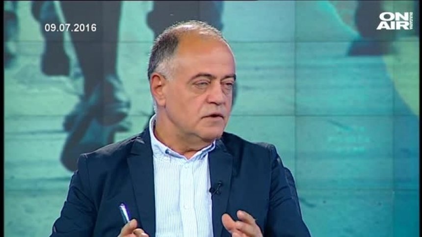 Всички мигранти имат покровители в МВР, рече Атанас Атанасов