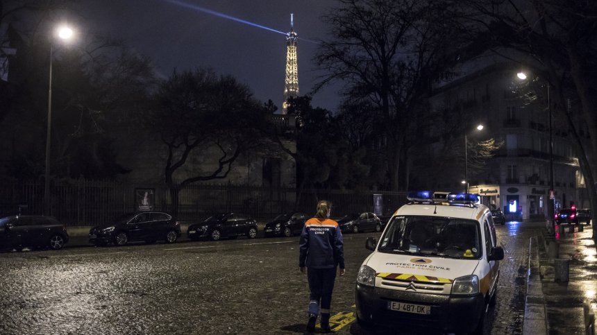 Френският премиер: Ситуацията с Ковид-19 в Париж е изключително напрегната