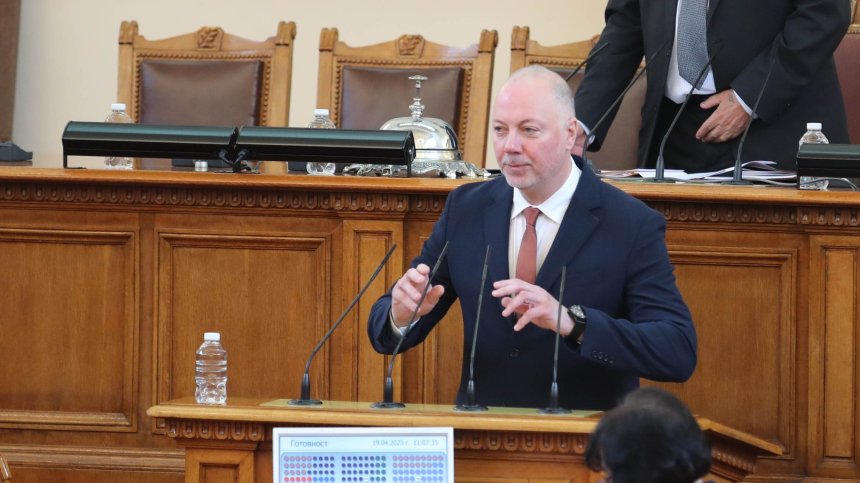 49-ото НС има председател, поне за 3 месеца