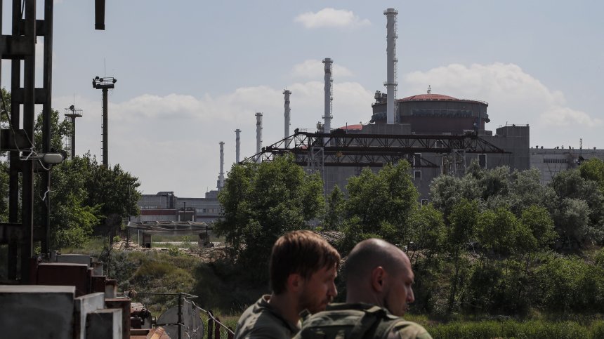 Пожар избухна в Запорожката АЕЦ след атака с дронове от Русия