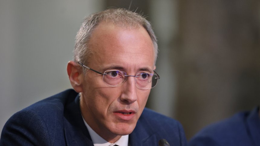 Децата ни скролват безцелно в социалните мрежи и това е вредно за тях