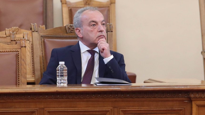 Гълъб Донев: Конституцията ни не предвижда политическа въртележка
