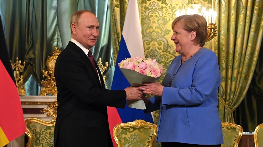 Грешките на Германия: Защо Меркел не видя колко опасен е Путин?