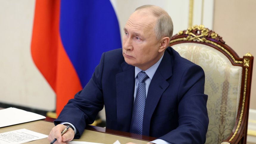 До часове излиза интервю на Тъкър Карлсън с Путин, вече предизвика фурор