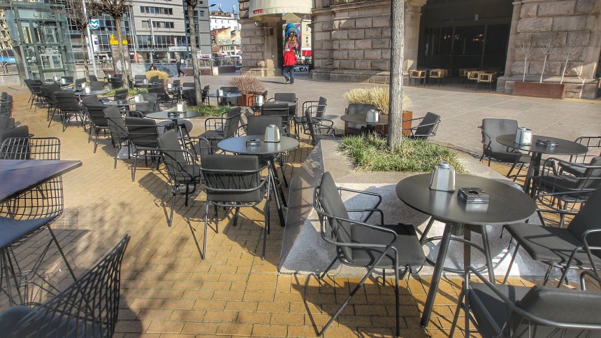 Столичните ресторантьори негодуват от "връщането" на такса "тротоарно право"