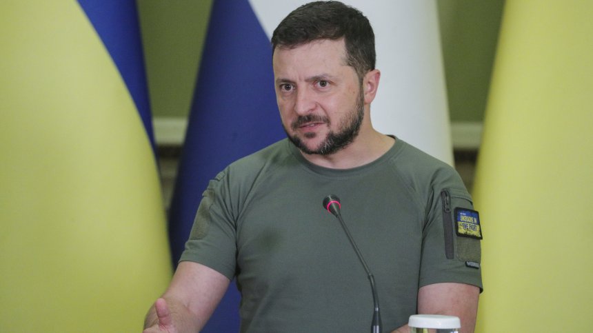 Зеленски: Украинците да не вярват на фалшиви новини