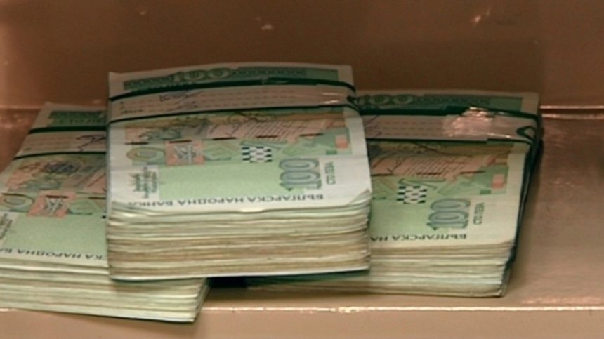 Таксиджия от Ловеч участвал в ало измами за над 40 000 лв