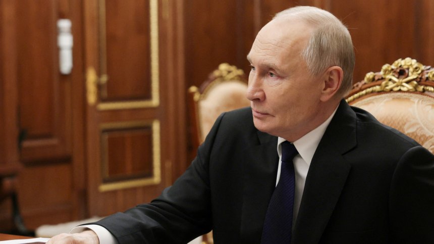 Путин планира разширяване на буферна зона в Украйна, Зеленски го нарече "безумие"