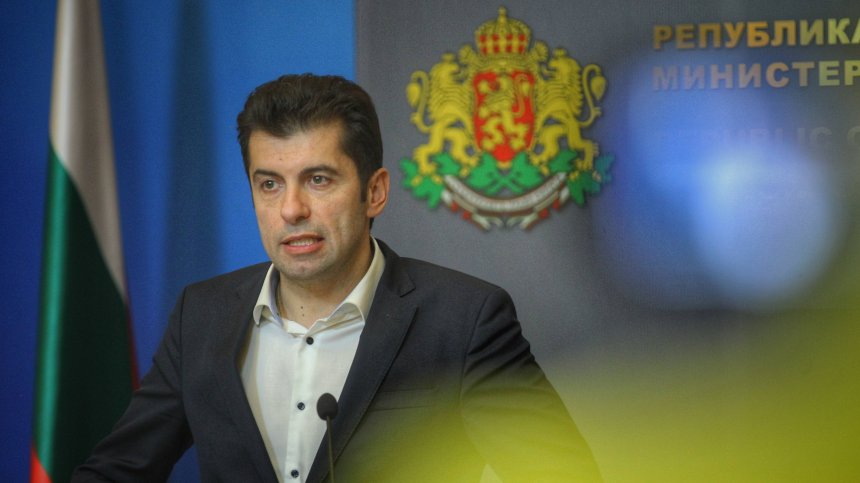 Обрат: Тагарев няма да бъде военен министър, премиерът Петков посочи ново име