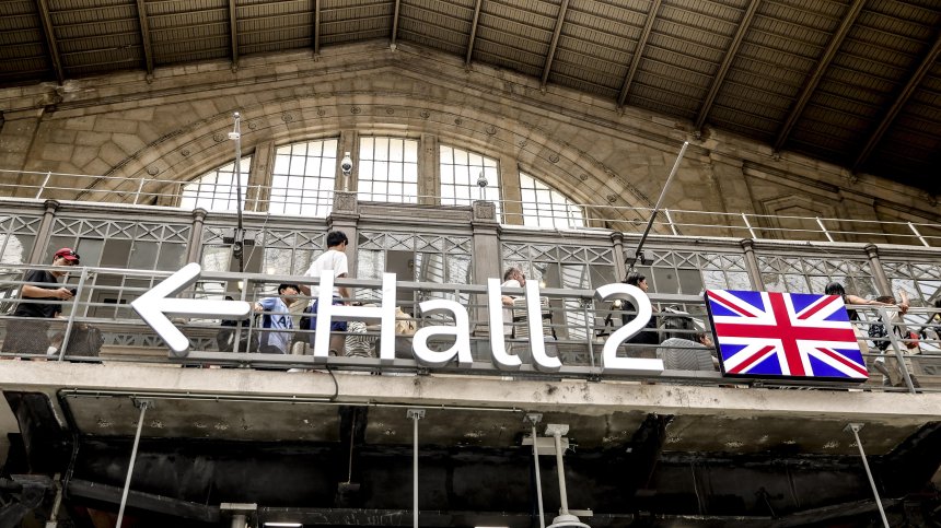 Eurostar възобновиха движението на влакове след транспортен хаос между Париж и Лондон