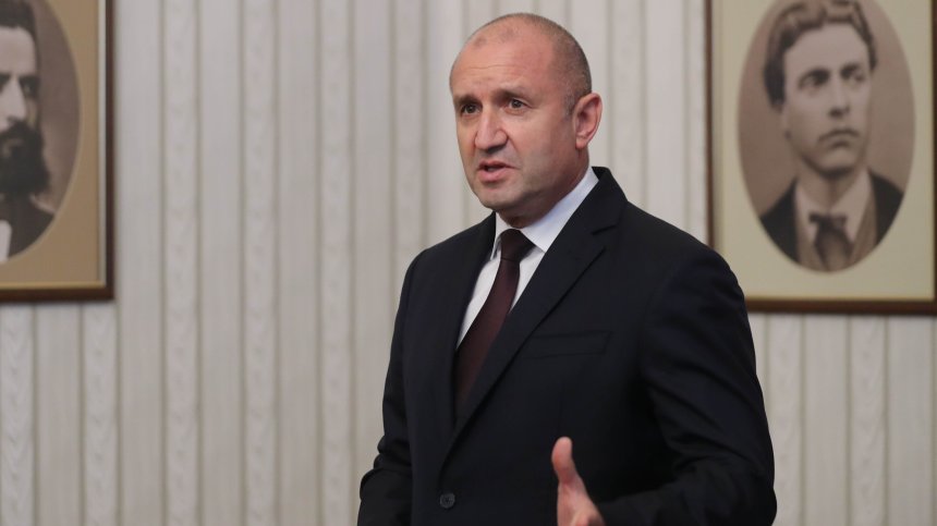 Радев: Задача на правителството е да няма криза на горивата и повишаване на цените