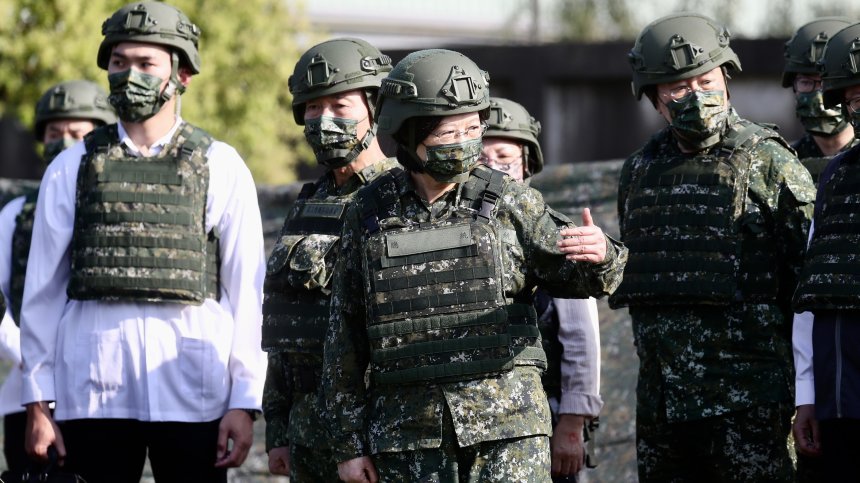 Китай обвини Канада в провокация с военни самолети и я заплаши с последици