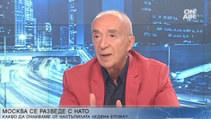 Проф. Захариев: Натрупа се много барут, броят на потенциалните военни огнища расте