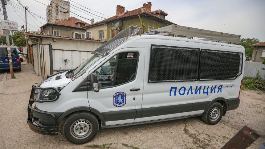 Трима задържани при акция в София, разследват убийството на Марангозова