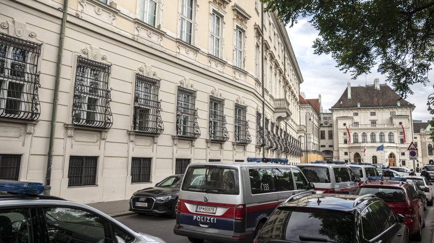 Екоактивисти блокираха Виена и образуваха километрични задръствания