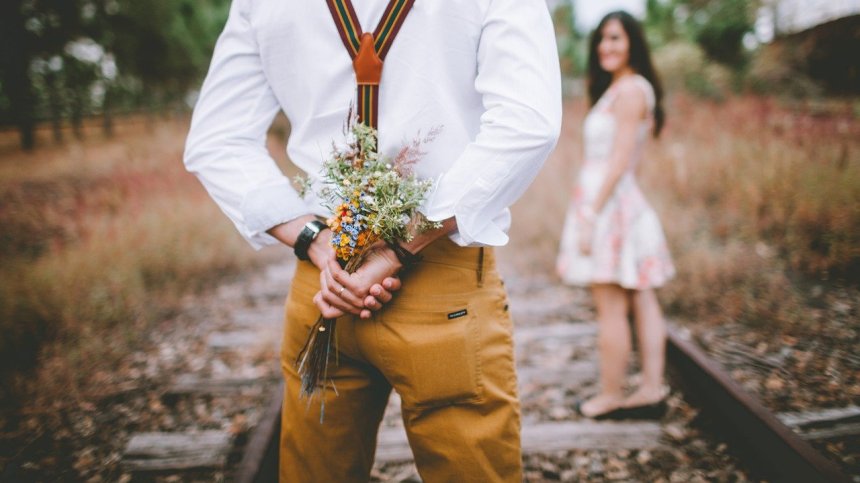 Пет знака, че все още мисли за бившата си и няма сериозни намерения към вас