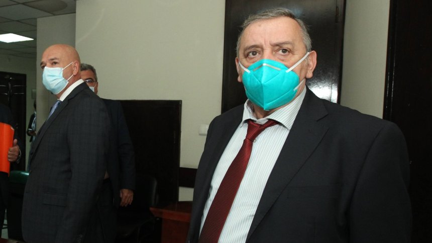Проф. Кантарджиев: Никой не се е задушил от маските, много колеги станаха "коронолози"