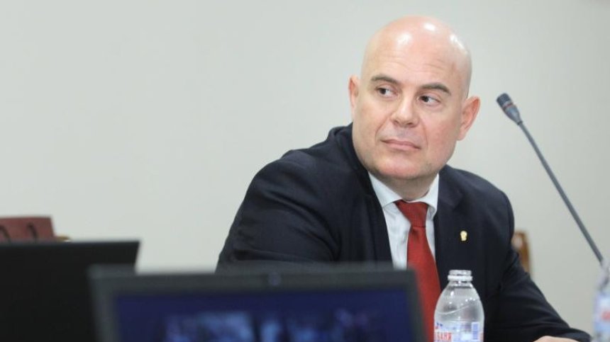 ВСС отказа да гледа предложението за отстраняване на Гешев