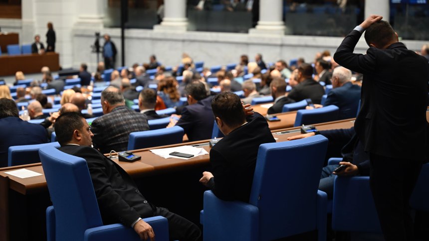 НС задължи служебния кабинет да внесе ратификацията за Борда за мир на Тръмп