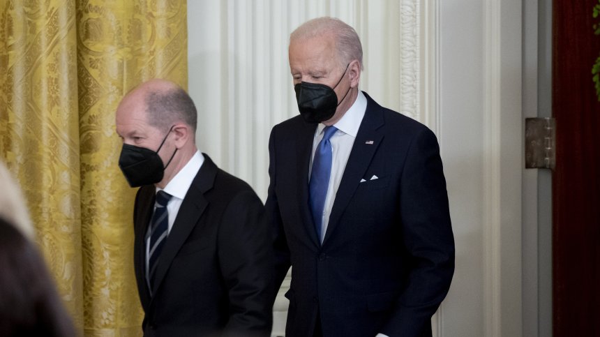 Байдън след среща с Шолц: Без "Северен поток 2", ако Русия нахлуе в Украйна