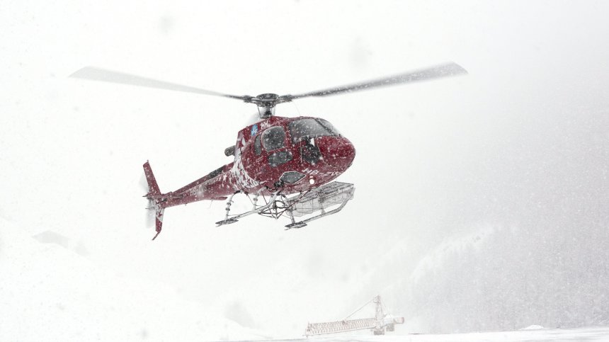 Трима туристи загинаха в катастрофа с хеликоптер в Швейцарските Алпи