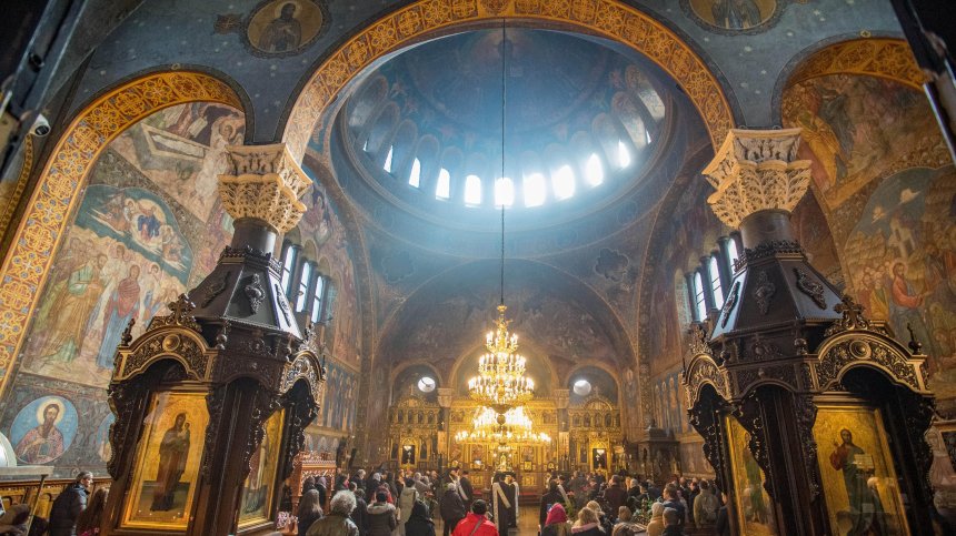 Светъл вторник: Ден за почивка и почит към жената