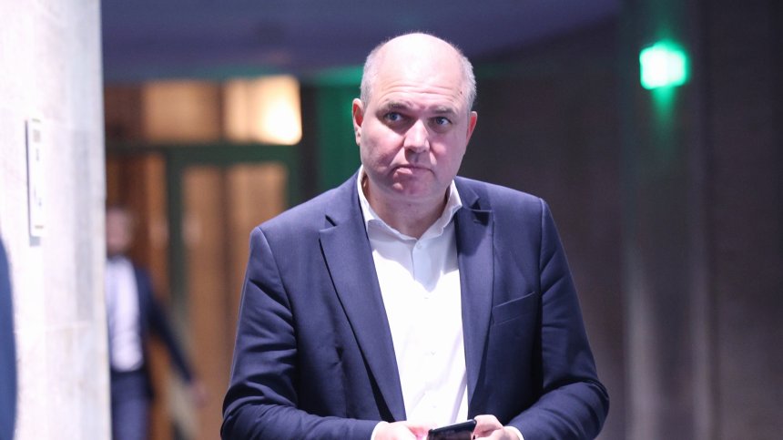 Панев: Правителството няма да падне заради вота на недоверие