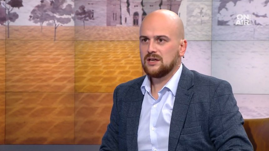 Тачев, "Галъп": Не е сигурно, че ИТН и "Български възход" влизат в парламента