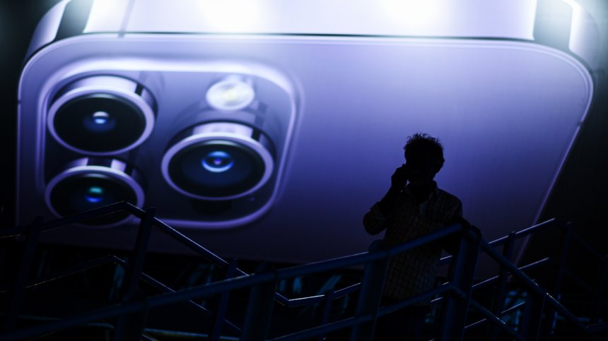 Доставките на смартфони са в невиждана криза за пръв път от 2013 г. насам