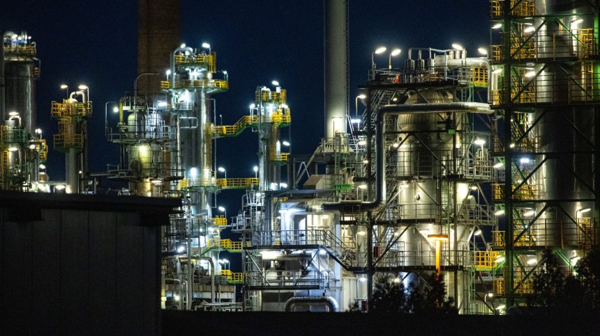 Германия поема контрола над подразделение на руския петролен гигант "Роснефт"