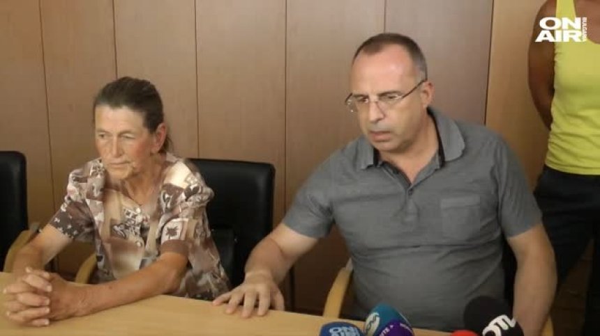 Баба Дора лице в лице със земеделския министър