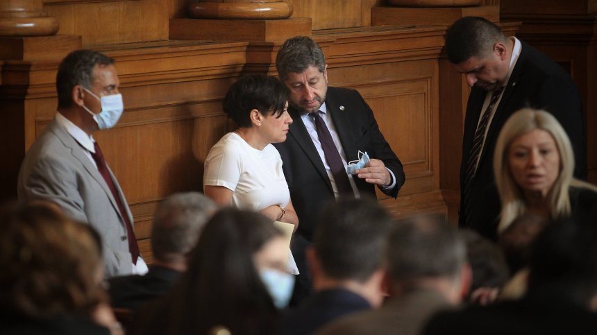 46-ият парламент: Приетите законопроекти и предадените преговори