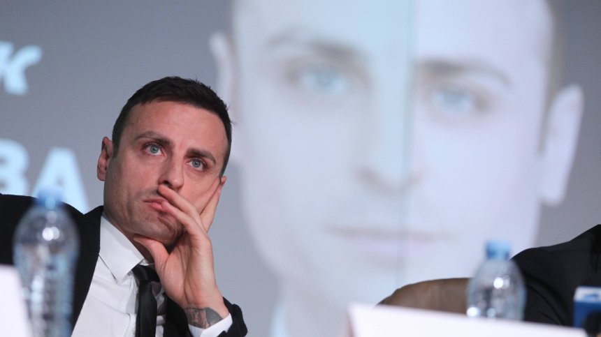 Бербатов: "Юнайтед" да остави Карик, докато привлече Почетино