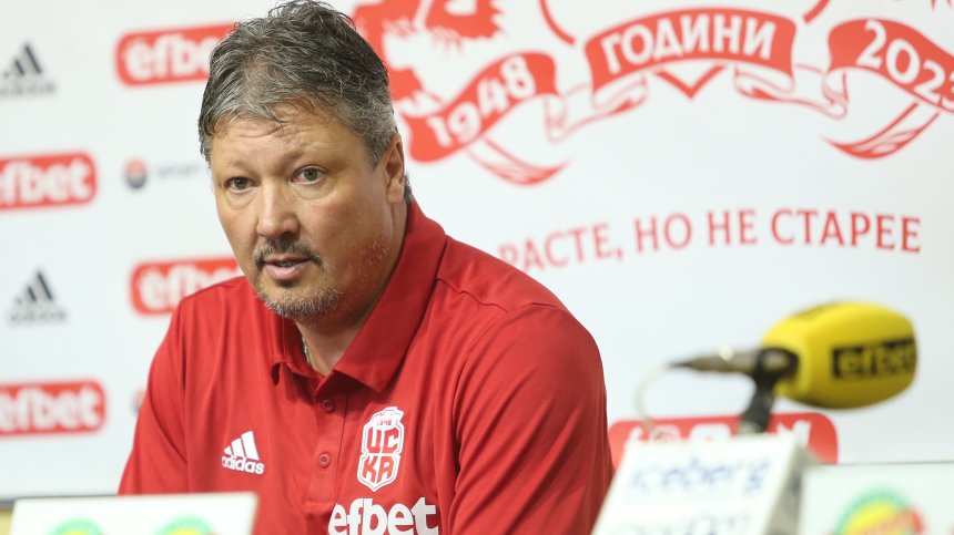 Любо Пенев за футболистите на "Септември": Млади са, но играят добре