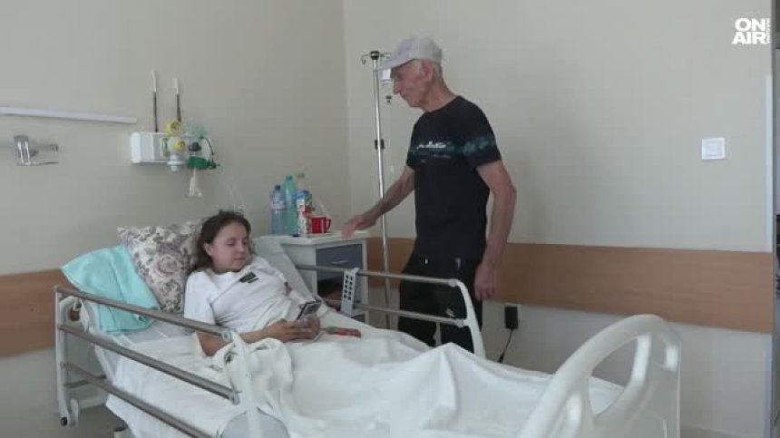 Зов за помощ: 19-годишно момиче, приковано на легло, има нужда от средства за лечение