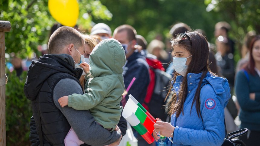 8000 деца не се класираха за места в градините, родители на протест