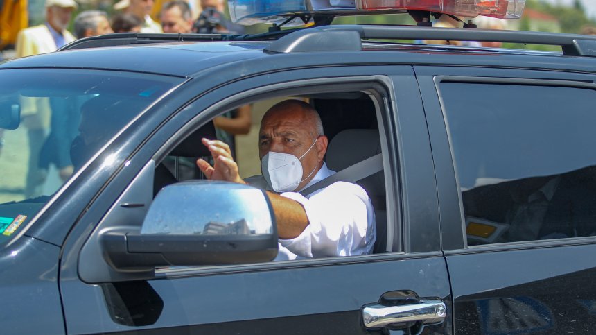 Борисов обеща между 50 и 100 млн. лева за по-добри пътища в селата