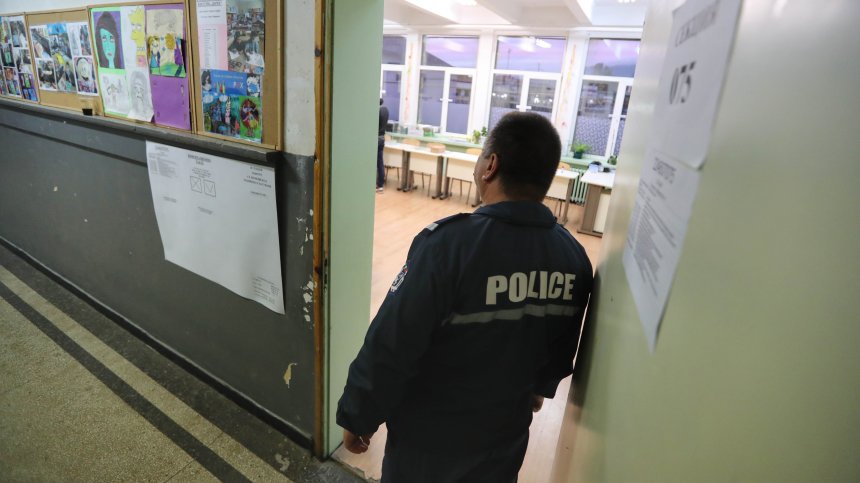 Над 700 полицаи ще следят за реда в изборните секции в София област