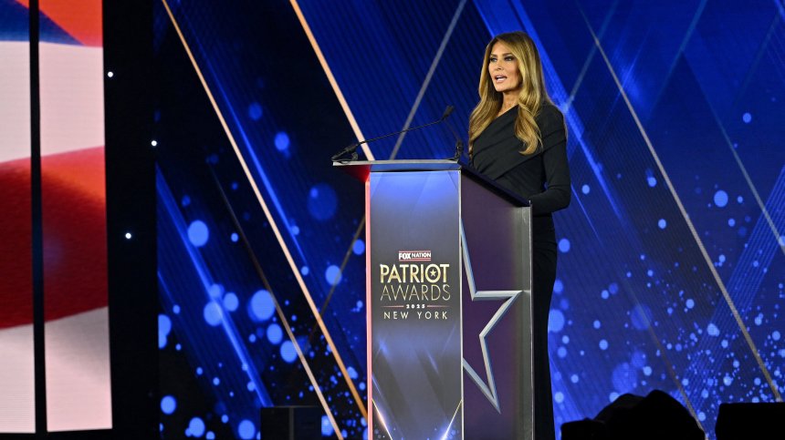 Мелания Тръмп е "Патриот на годината" (+СНИМКИ)