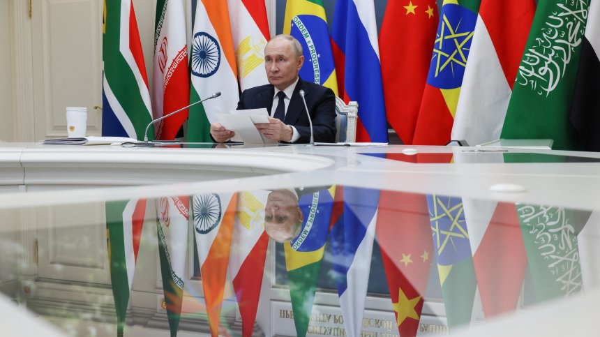 Путин пред БРИКС: Либералната глобализация е отживелица